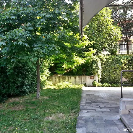 With Wifi - 12661 Apartment Split
